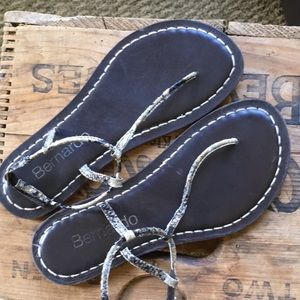 {Bernardo} Sandals